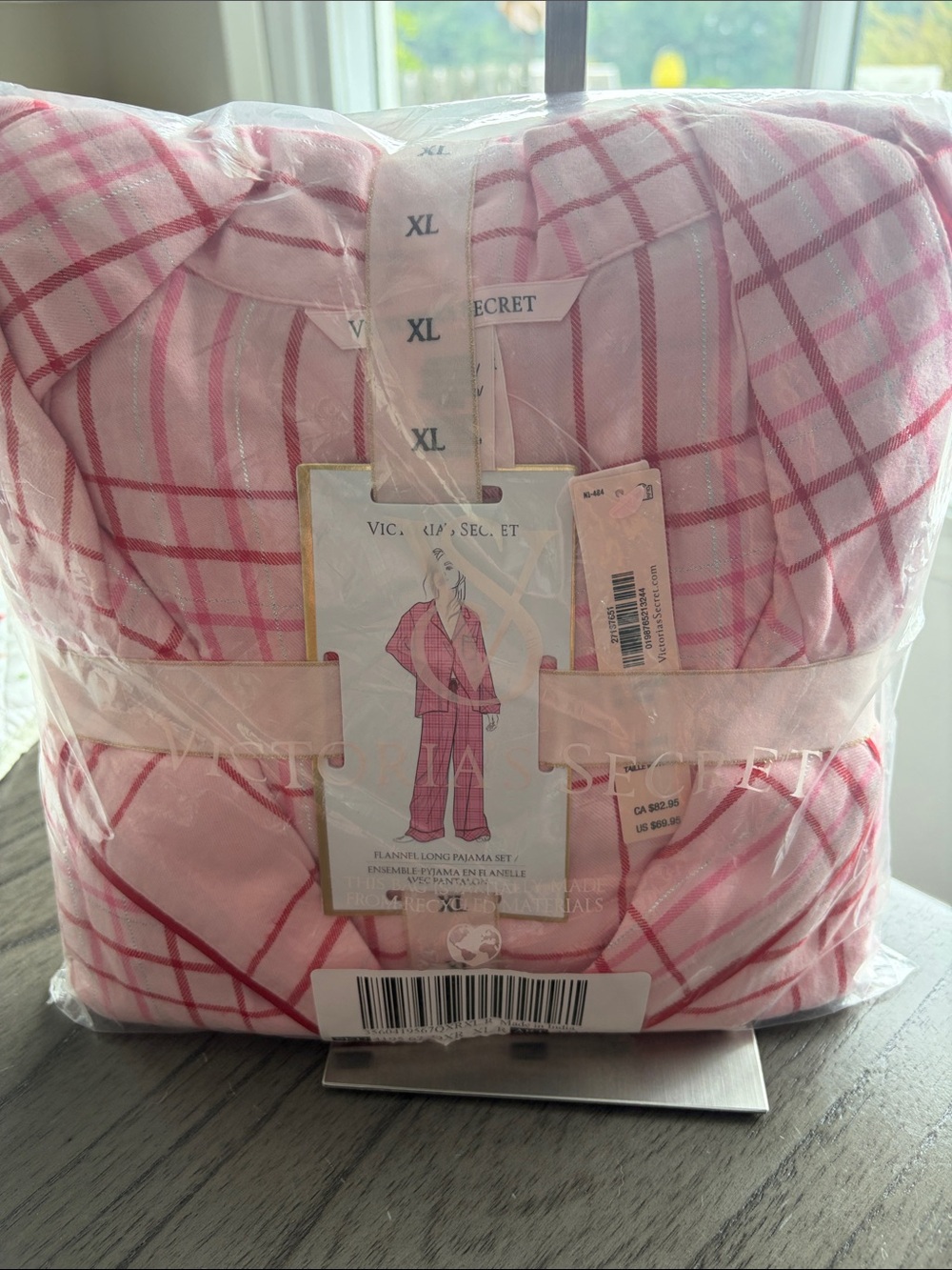 Victoria's Secret Pink & White Plaid Flannel Pajama Set